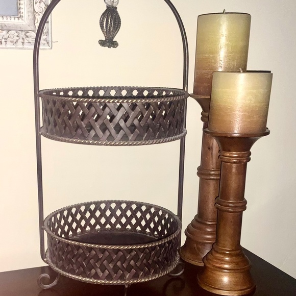 Two Tiered Metal Weave Basket Stand  NWOT - Picture 2 of 6